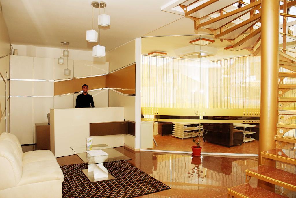 Семеен Хотел Виа Лакус Sapareva Bania Exterior foto