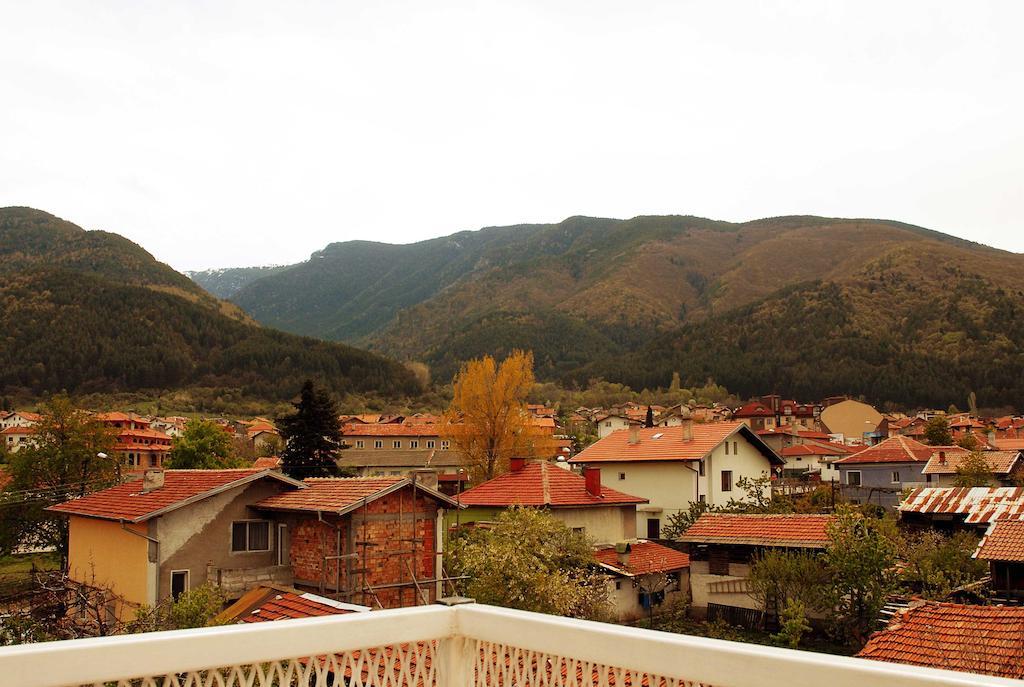 Семеен Хотел Виа Лакус Sapareva Bania Cameră foto